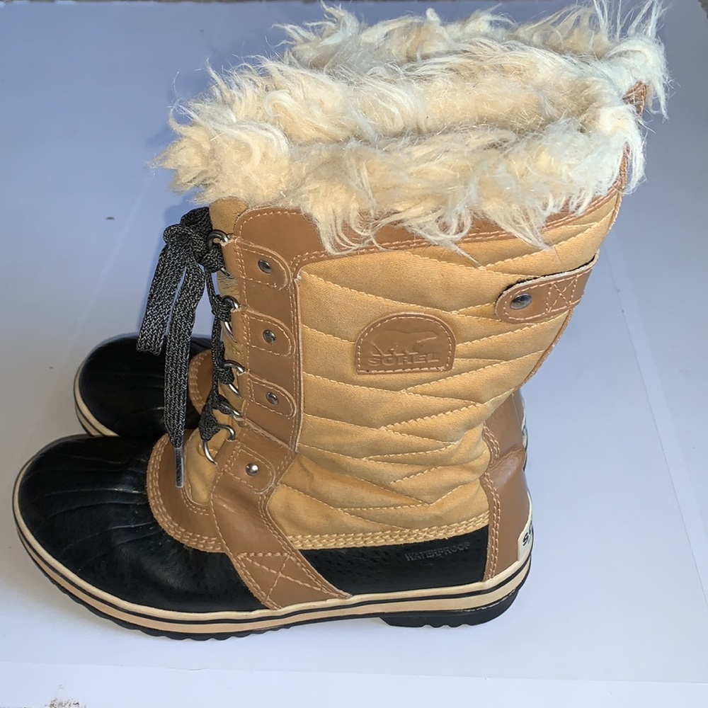 Sorel Joan of Arctic Tan Snow Boots Women’s Size 6